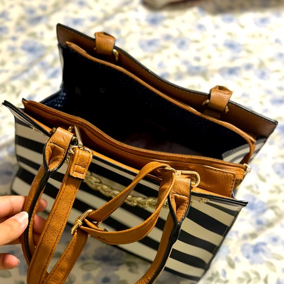 Call it Spring tote - Picture 6 of 7